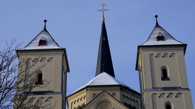 Turm der Abtei Brauweiler