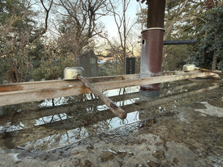 神社の手水舎　お清め