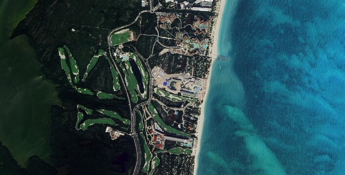 High Resolution Satellite Map of Cancun City and Hotel Zone in Mexico - Coastal Urbanism