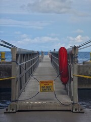 Obraz premium bridge over the river