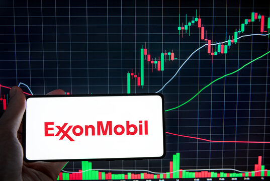 ExxonMobil logo on smartphone infront of a random chart.  Link&ouml;ping, &Ouml;sterg&ouml;tland, Sweden. 01-19-2026.