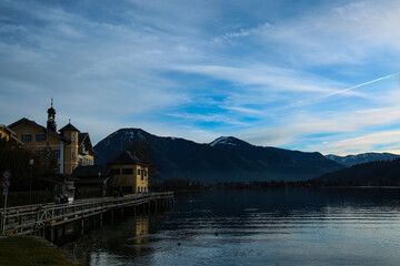 Fototapeta premium Panoramic View of Lake Tegernsee with Alpine Mountains in Bavaria