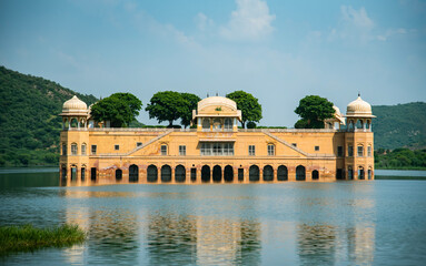 Jal Mahal, the historic Water Palace, stands reflected in Man Sagar Lake against the backdrop of the Aravalli Hills in Jaipur, Rajasthan, India