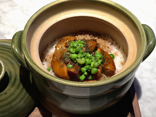 旨味たっぷり魚の土鍋炊き込みご飯