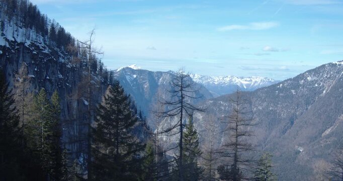 Aufstieg auf einen Berg in Alpen, &Ouml;sterreich