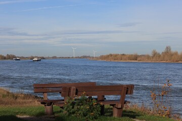 Blick von der Bislicher Insel bei Xanten auf den Rhein	