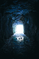 Der vereiste Tunnel am Waldbahnweg bei Wei&szlig;see bei Schneitzlreuth