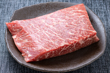 牛肉(モモ ブロック)約430g