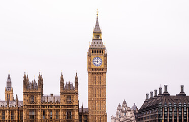 Fototapeta premium Elizabeth Tower, affectionately known as Big Ben, standing proudly above the Palace of Westminster in London, United Kingdom