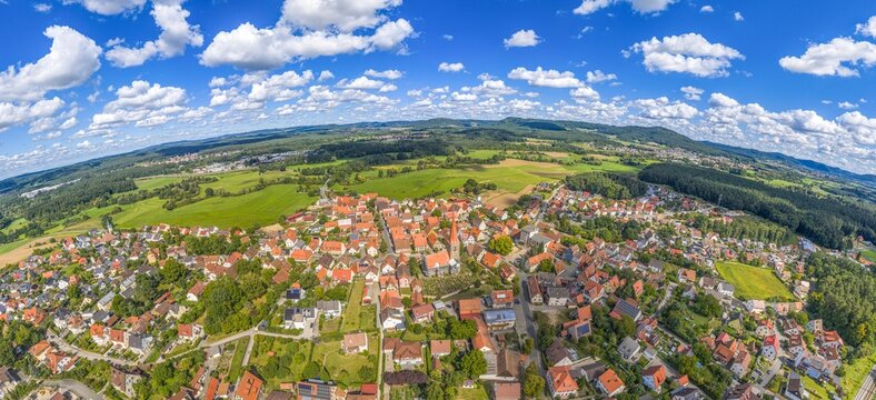 Die Gemeinde Ottensoos im N&uuml;rnberger Land in MIttelfranken von oben 
