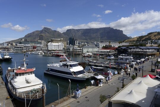 Victoria and Albert waterfront and the Table Mountain, Cape Town, South Africa