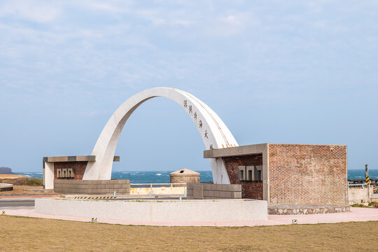Penghu Great Bridge, a bridge in Penghu, Taiwan connects Xiyu and Baisha Island. Translation: Penghu Trans-Ocean Bridge