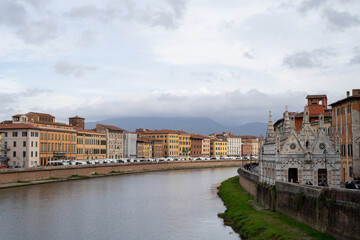 Fototapeta premium Cityscape of Pisa with Santa Maria della Spina and Arno river