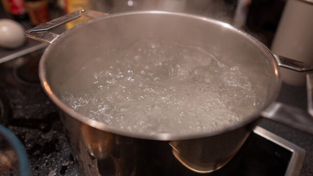 Rolling Boil in Stainless Steel Pot