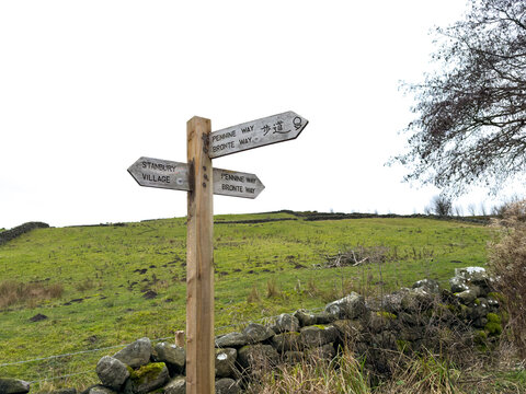 Hiking public footpath direction sing for the Pennine Way