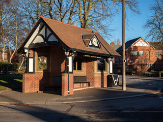 Monton Green gentlemans shelter