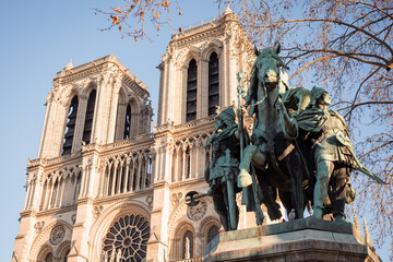 Statue of Charlemagne on the forecourt of Notre-Dame Cathedral in Paris © JayC75