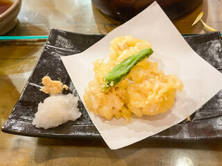 真鱈の白子。和食の天ぷら。