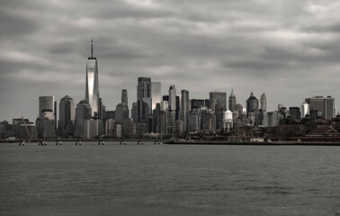 Obraz premium New York city skyline. NYC with Manhattan in blue dusk tones. New York downtown skyline. New York landmark panorama.