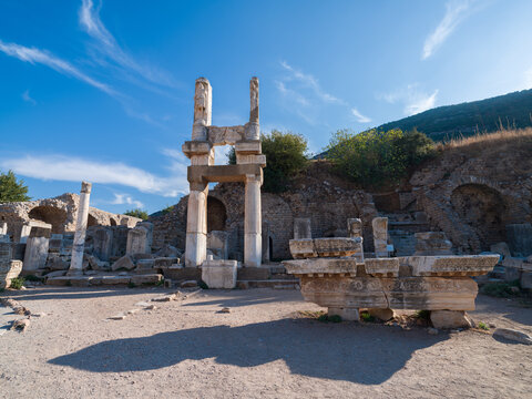 Izmir, T&uuml;rkiye - Temple of Domitian - Ancient city of Ephesus
