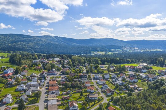 Sommerlicher Ausblick auf den Bayerwald rund um Mauth am Rand des Nationalparks