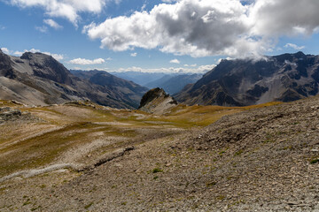 Obraz premium High-altitude mountain panorama from Col du Galibier in the French Alps, with sweeping views of peaks and valleys.