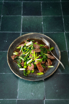 Nuea Phad Nam-Man Hoy, gebratenes Rindfleisch mit Austernsauce , Thailand