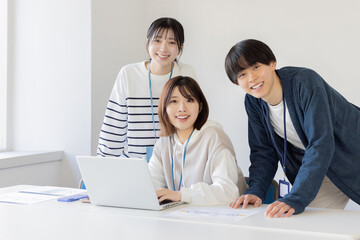 ビジネスシーン （会議、ミーティング）