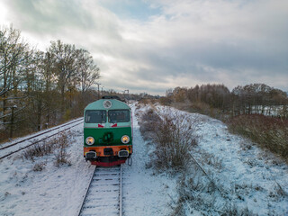 Lokomotywa w śniegu © Erap2