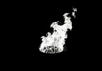 Obraz premium Blindingly bright white flame consuming a dark void, representing extreme heat, intense energy, rapid combustion, and transformation ,bright ,void ,mystical