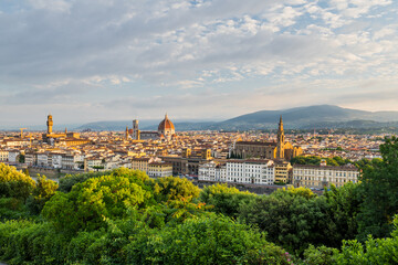 Fototapeta premium Blick auf das Stadtzentrum von Florenz vom Piazzale Michelangelo, Toskana, Italien