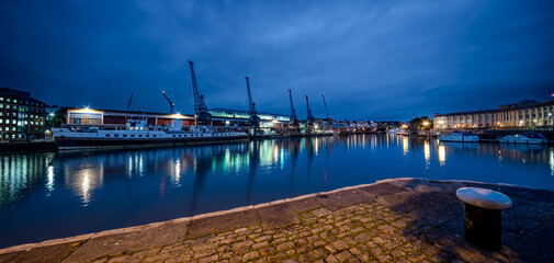 historischer Hafen in Bristol, UK