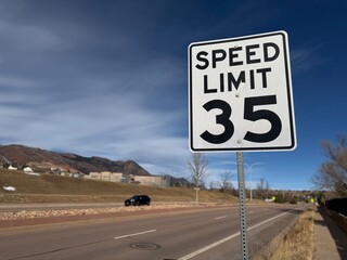 Speed Limit Sign 35 MPH