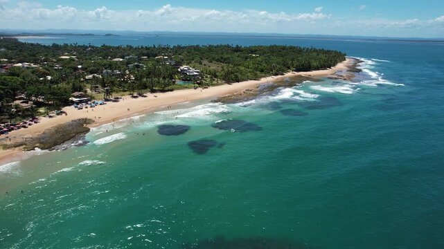 Panoramic aerial image of Tr&ecirc;s Coqueiros beach, southern coast of Bahia, Mara&uacute; Peninsula, Barra Grande, beach with coconut trees, large stretch of white sand, blue water, paradisiac