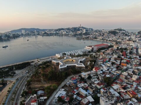 vista a&eacute;rea de la Bah&iacute;a de Acapulco