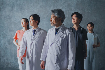 プロフェッショナルな医療チームのポートレート