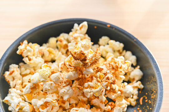きび砂糖でキャラメルポップコーン作り