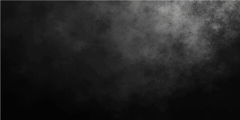 Obraz premium A dark grunge paper texture background features a moody black storm cloud pattern with vintage gray smoke and light fog on an old wall surface