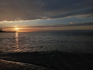 Obraz premium sunset over the sea