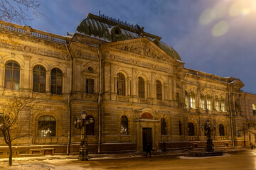 Obraz premium Saint Petersburg, Russia, January 17, 2026, Exterior of the Stieglitz Academy of Art and Design building illuminated at night in Saint Petersburg.