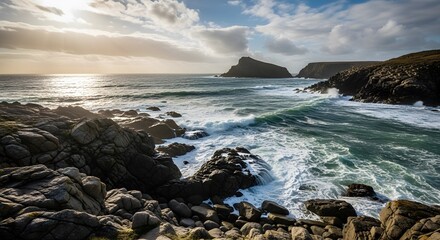 Obraz premium Powerful ocean waves crashing against rocky coastline at sunset