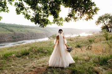 girl are walking in the green hills