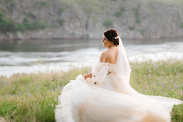 girl are walking in the green hills