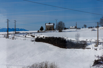 Parcours du train dans la montagne catalane enneig&eacute;e