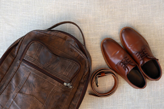 mochila sapato de couro marrom acess&oacute;rios masculinos