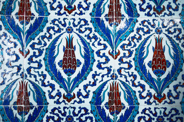 トルコ　ルステムパシャモスクのイズニックタイル