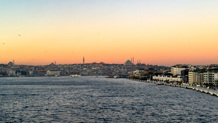 世界周遊　イスタンブールの夜明け