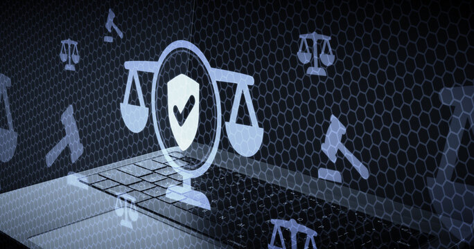 Protecci&oacute;n jur&iacute;dica integral y defensa legal segura simbolizada por un escudo de confianza sobre fondo de balanza de la justicia y entorno digital corporativo