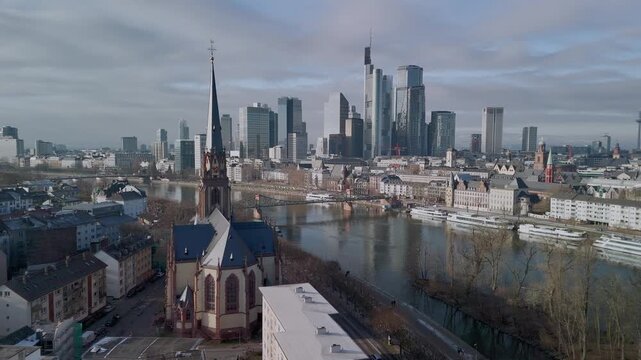 Eiserner Steg Pedestrian Bridge over the Main River in Frankfurt &ndash; Aerial Drone Footage 1