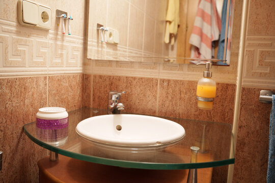 Contemporary city bathroom showcasing clean aesthetics and functional organization